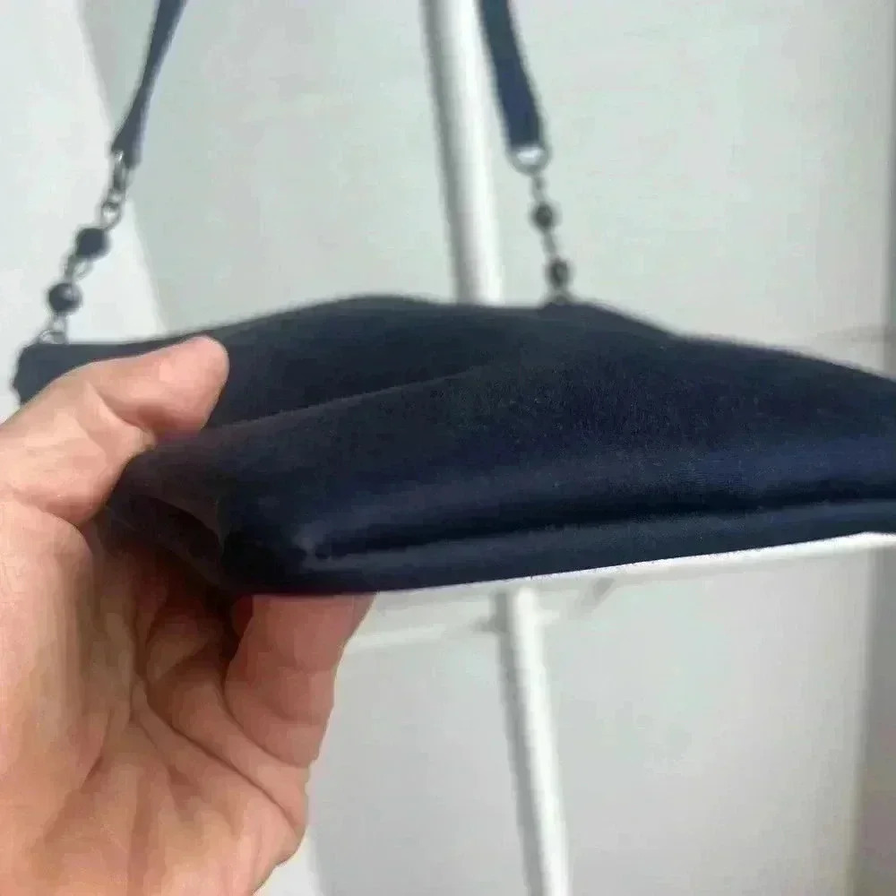 Black Satin Guess Crossbody/shoulder Bag - Picture 4 of 9